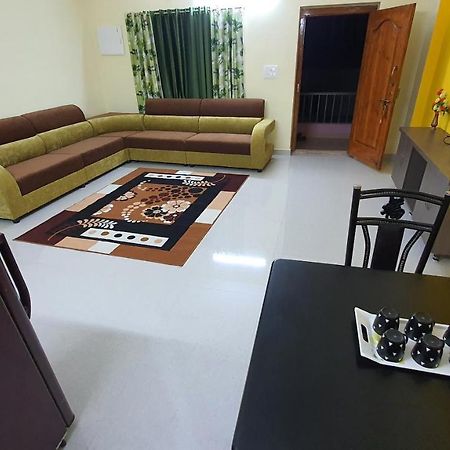 Tirupati Homestay - 2Bhk Ac Family Apartments Near Alipiri And Kapilatheertham - Walk To A2B Veg Restaurant - Wifi - Android Tv - Easy Access To Tirumala Экстерьер фото