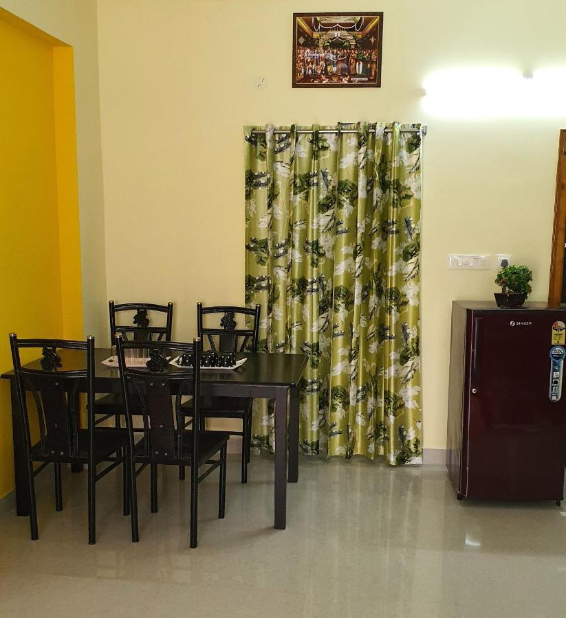 Tirupati Homestay - 2Bhk Ac Family Apartments Near Alipiri And Kapilatheertham - Walk To A2B Veg Restaurant - Wifi - Android Tv - Easy Access To Tirumala Экстерьер фото