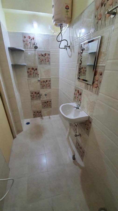Tirupati Homestay - 2Bhk Ac Family Apartments Near Alipiri And Kapilatheertham - Walk To A2B Veg Restaurant - Wifi - Android Tv - Easy Access To Tirumala Экстерьер фото