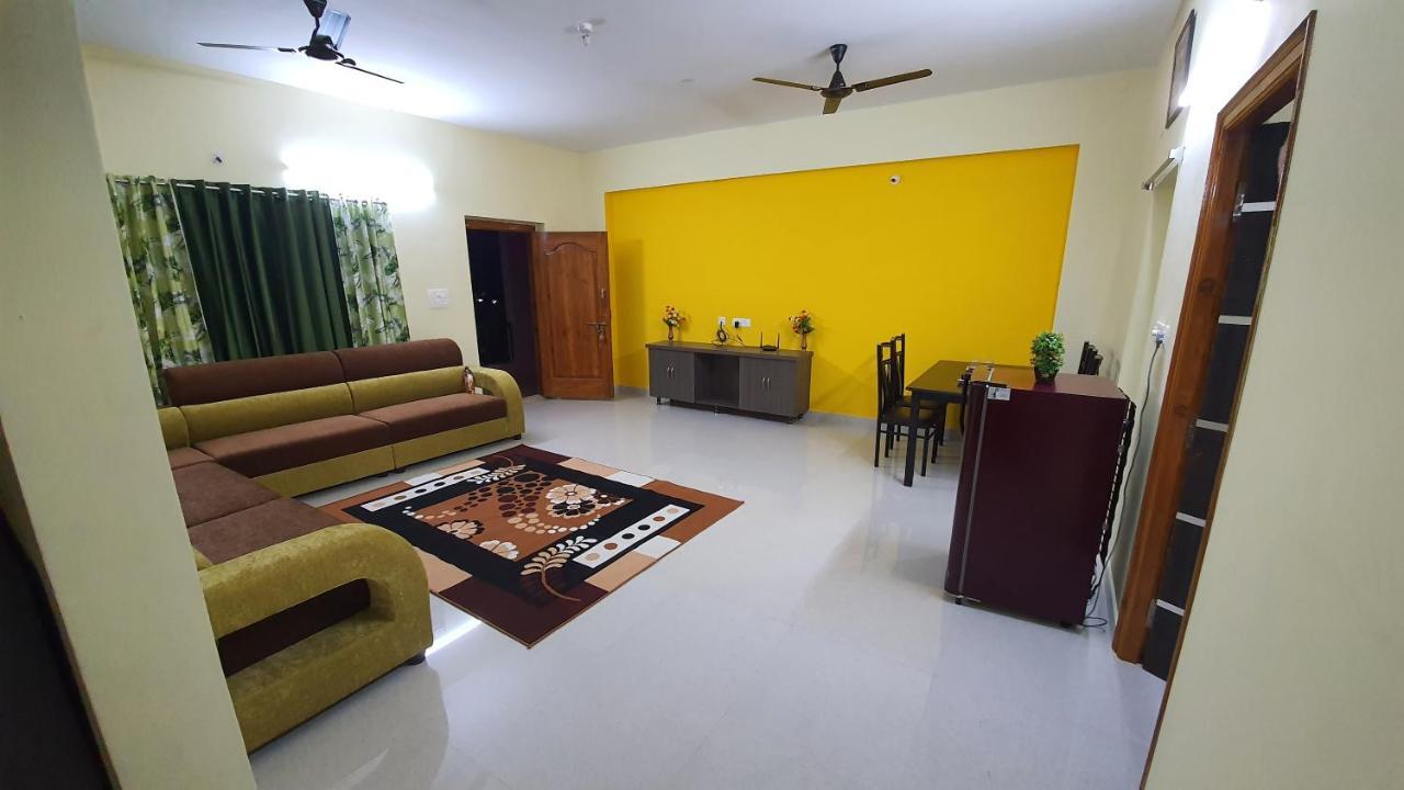 Tirupati Homestay - 2Bhk Ac Family Apartments Near Alipiri And Kapilatheertham - Walk To A2B Veg Restaurant - Wifi - Android Tv - Easy Access To Tirumala Экстерьер фото